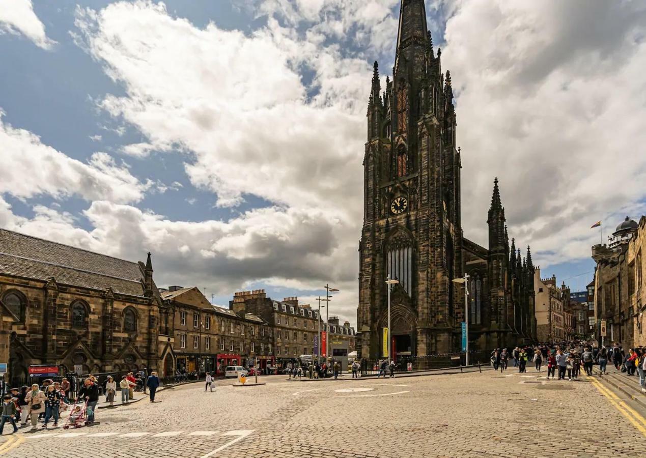 2Br Grassmarket Apartment With Castle View เอดินบะระ ภายนอก รูปภาพ