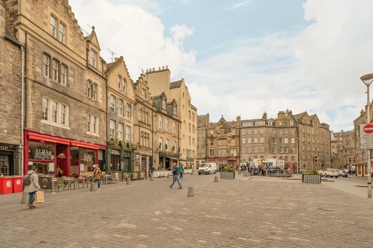 2Br Grassmarket Apartment With Castle View เอดินบะระ ภายนอก รูปภาพ